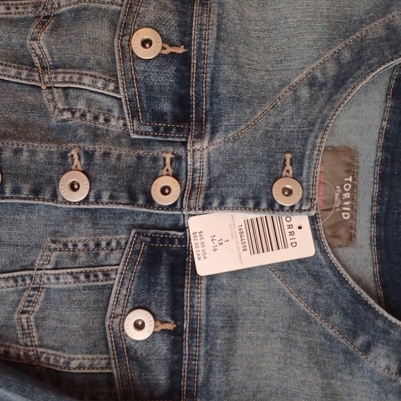 Torrid 14/16 Jean jacket - Picture 7 of 7